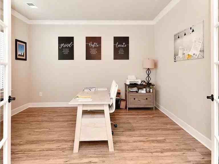 30 Winged Bourne Ct #1 - Photo 4 of 28