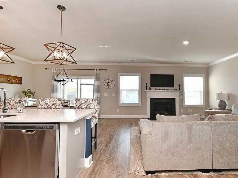 30 Winged Bourne Ct #1 - Photo 5 of 28