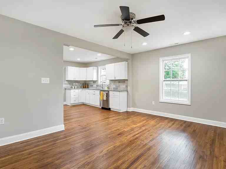 13 Pinehurst St #1 - Photo 5 of 28