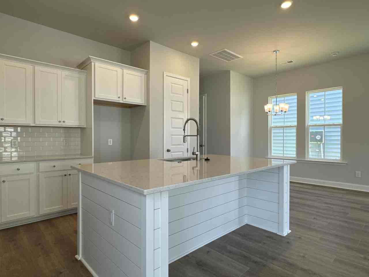 1931 Longhorn Ln
