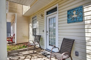 featured image of 1283 Century Oaks DriveUnit B #B
