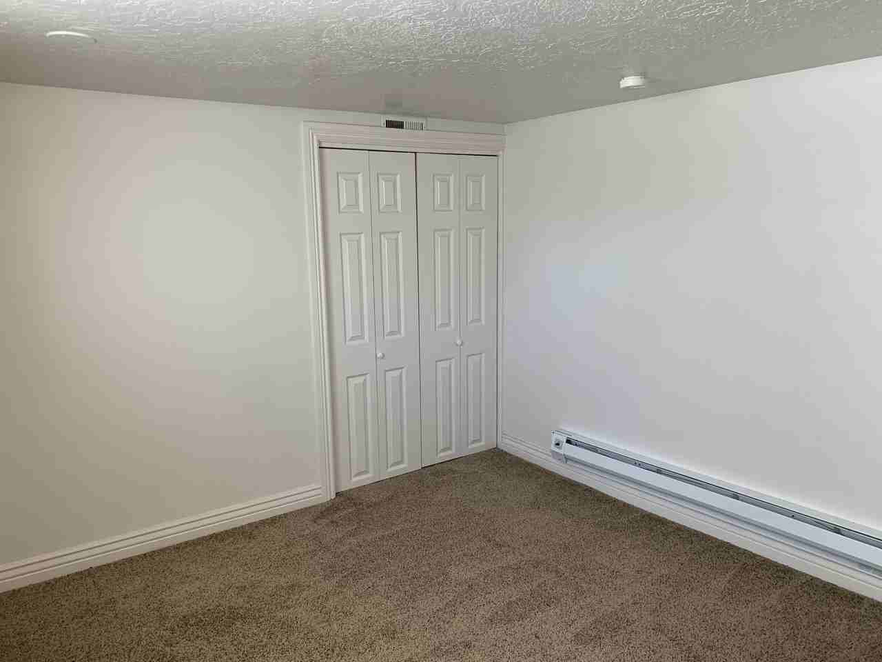 685 E 9th N #685 - Photo 3 of 14