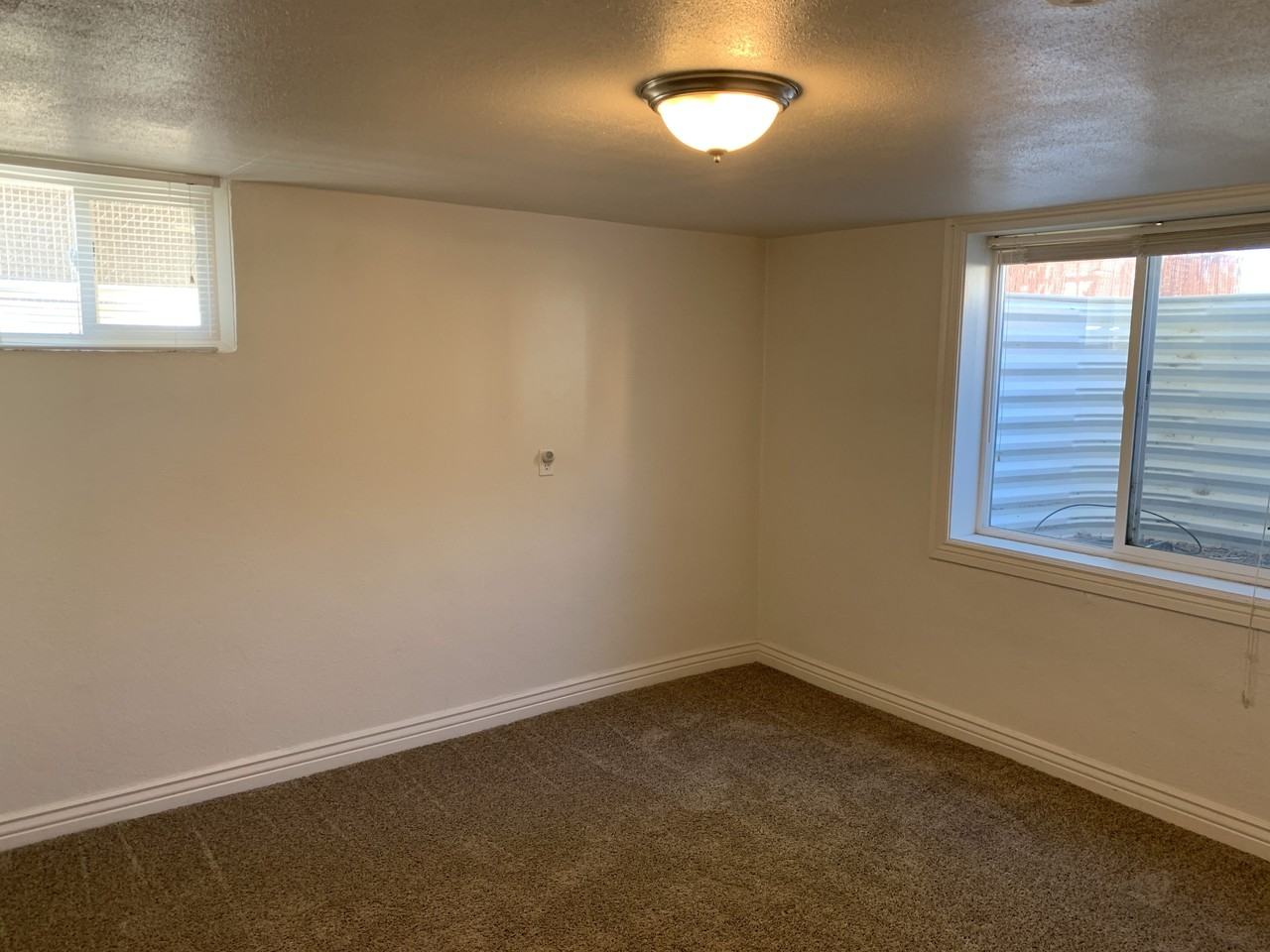 685 E 9th N #685 - Photo 5 of 14