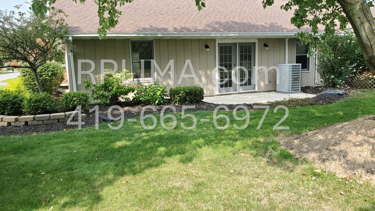1593 Plainfield Dr #1 - Photo 3 of 11