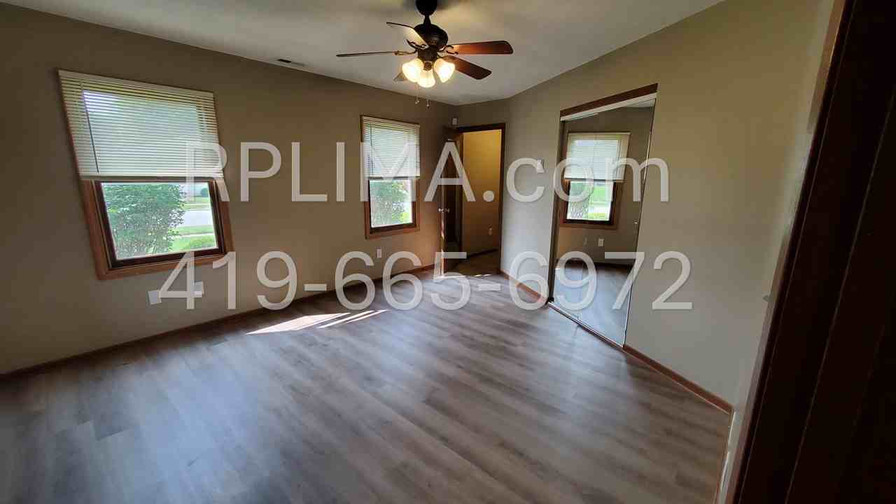 1593 Plainfield Dr #1 - Photo 4 of 11