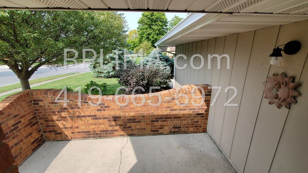 1593 Plainfield Dr #1 - Photo 7 of 11