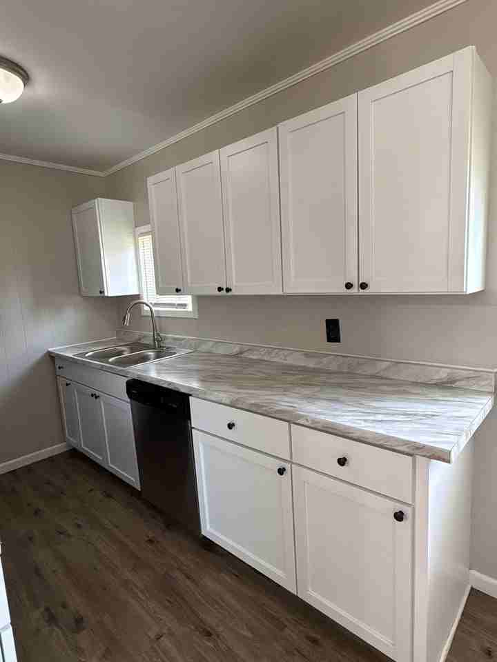 408 3rd Avenue NW - Photo 4 of 24