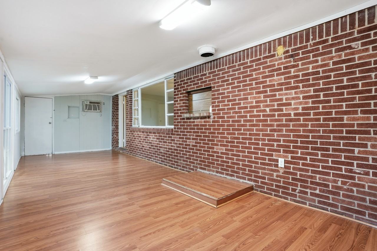 345 Brannan Rd - Photo 4 of 10