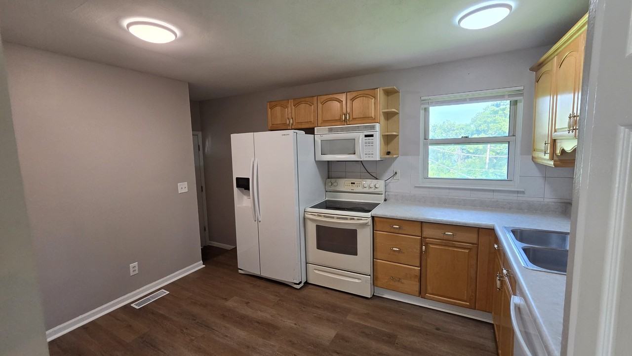 5205 Auriesville Ln #1 - Photo 4 of 15