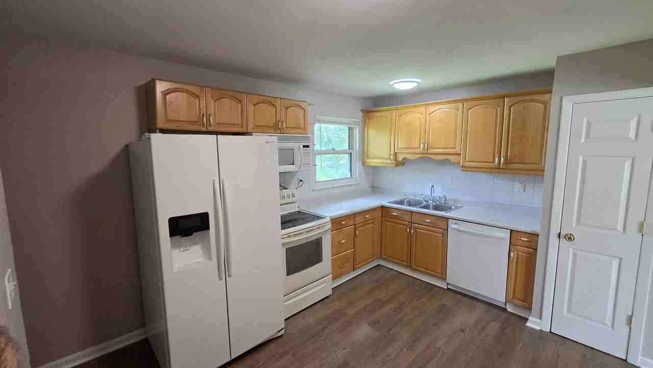 5205 Auriesville Ln #1 - Photo 5 of 15