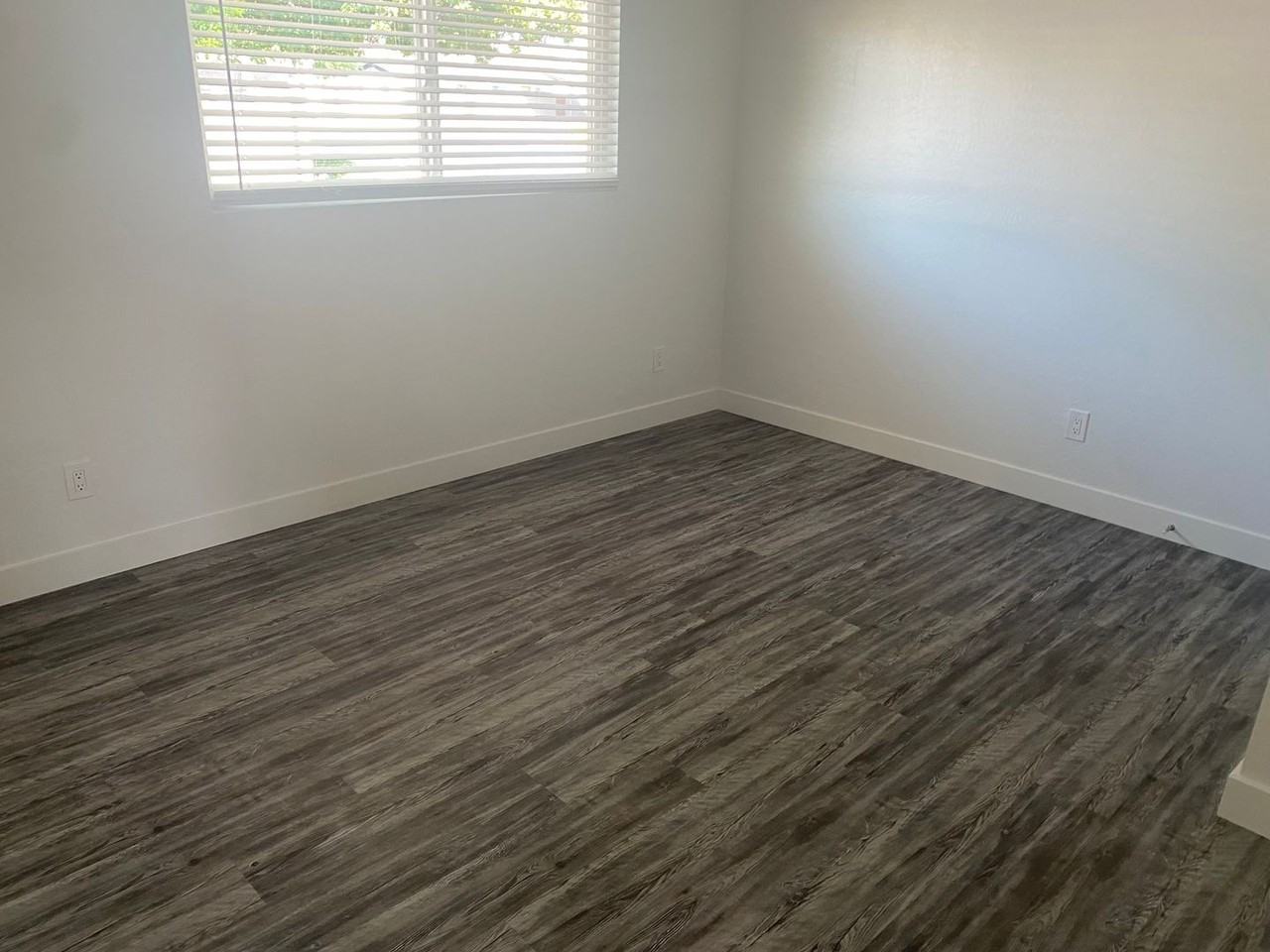 21st & Biltmore Apartments - Photo 2 of 24