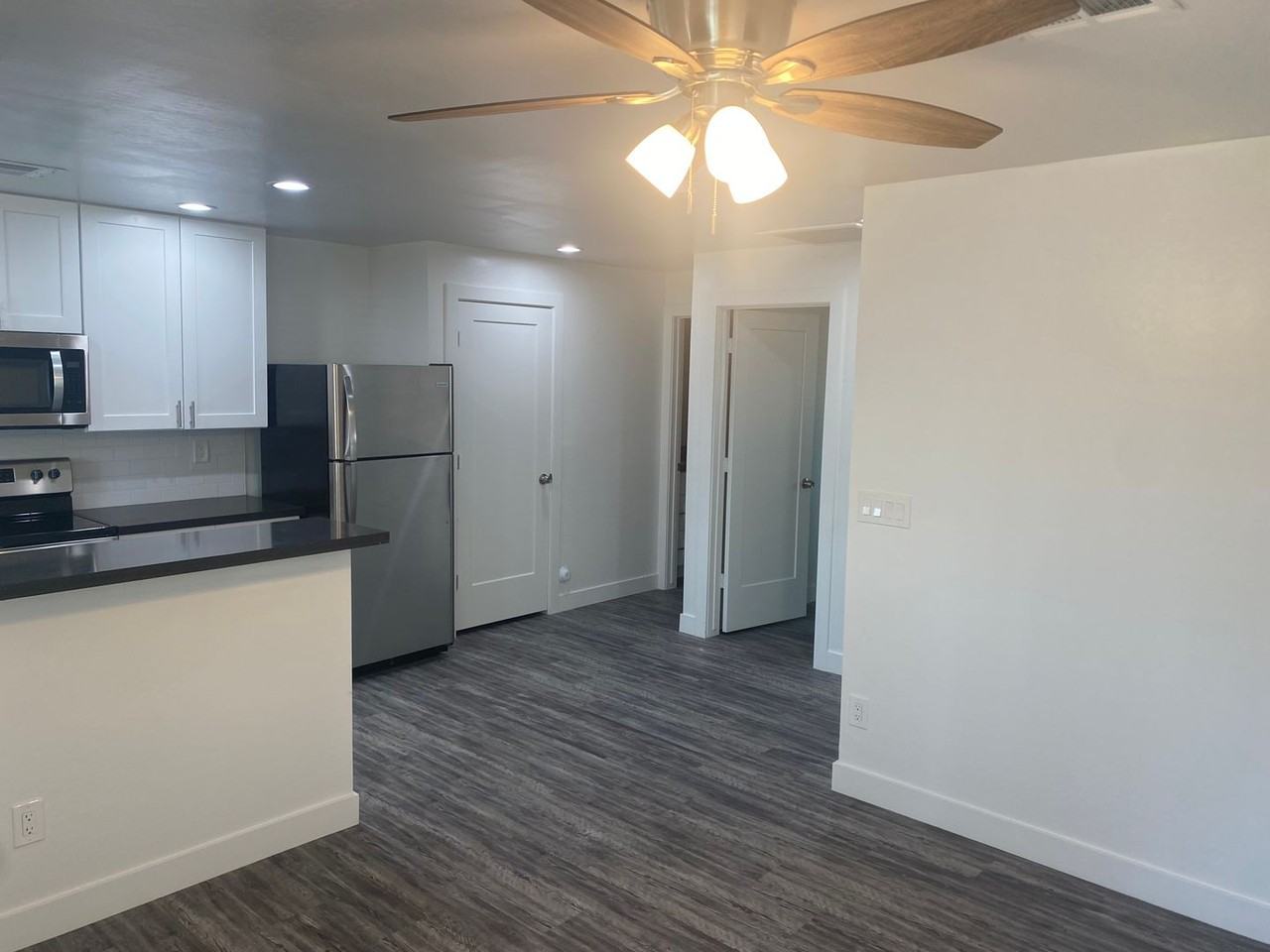21st & Biltmore Apartments - Photo 7 of 24