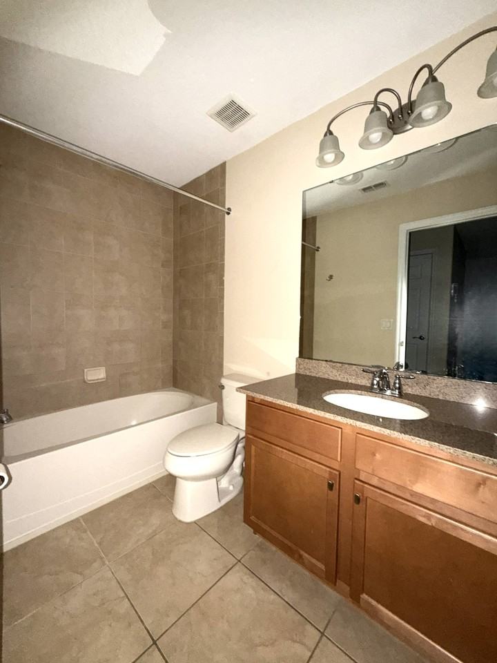 4910 Fiorazante Ave #1 - Photo 5 of 27