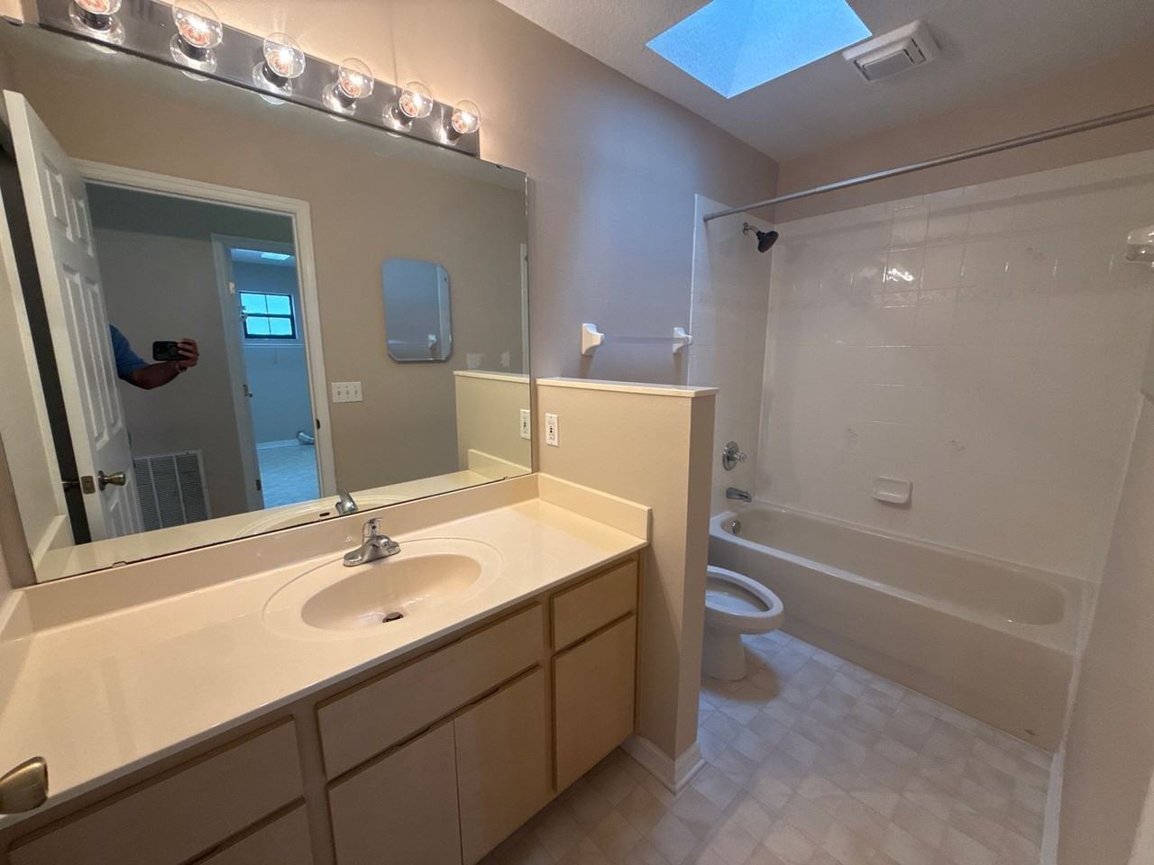 2216 Ne 39th Ave - Photo 7 of 22