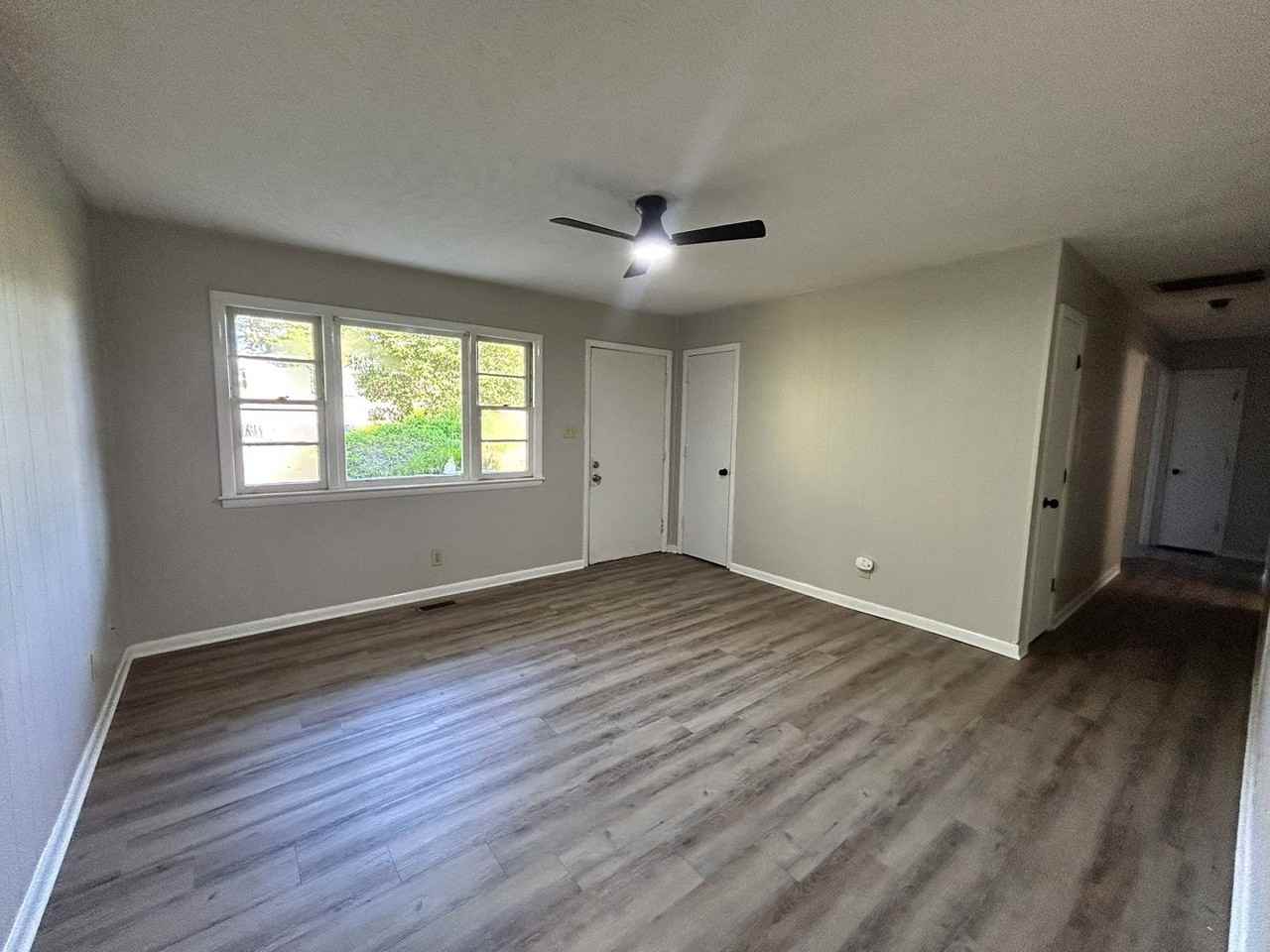 745 Rustland Dr - Photo 2 of 20