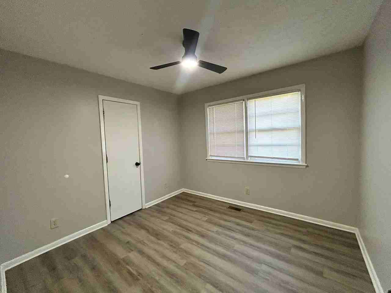 745 Rustland Dr - Photo 6 of 20