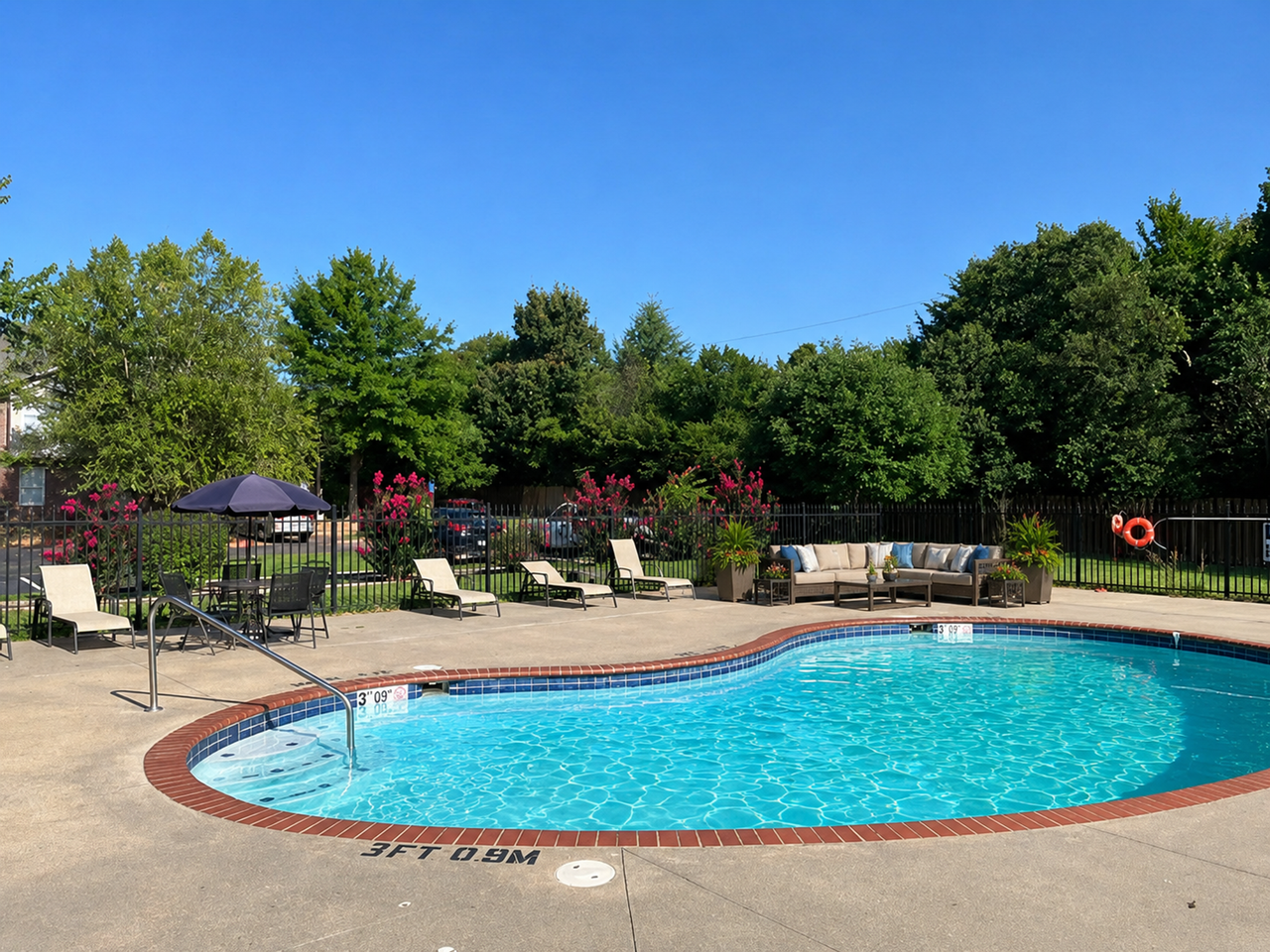 Berryfield Apartments - Photo 3 of 19