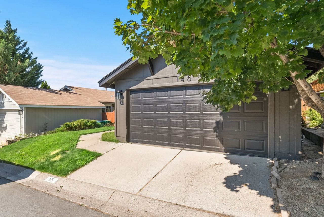 145 Summerset Dr - Photo 3 of 34
