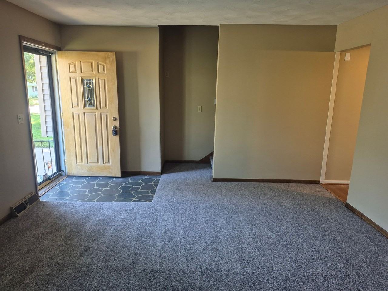 12559 O St - Photo 2 of 16