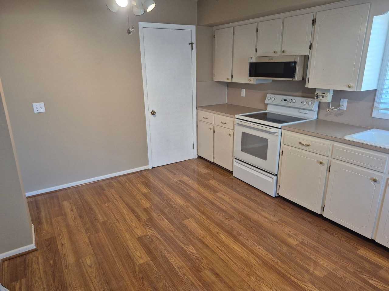 12559 O St - Photo 7 of 16