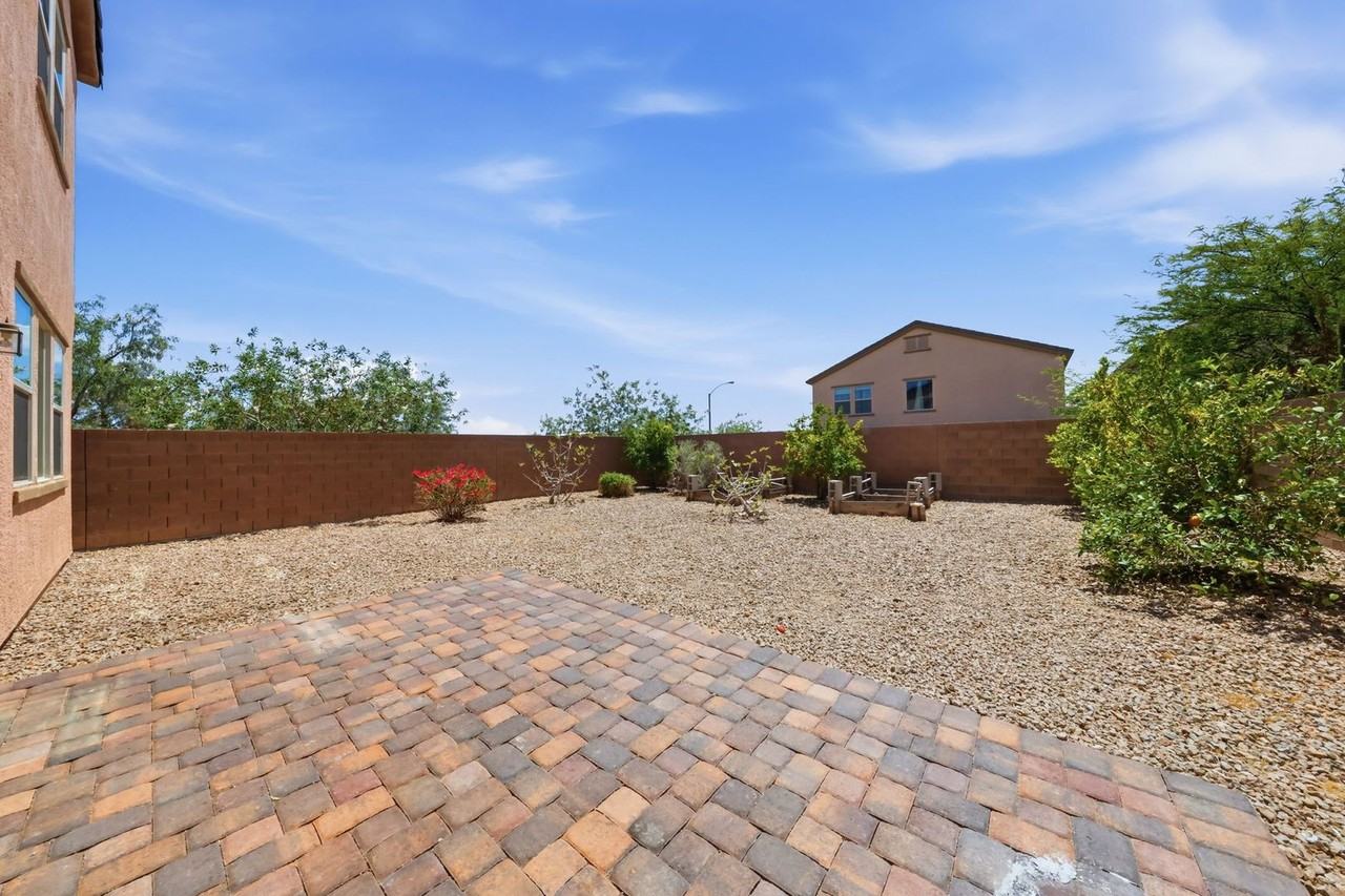 8963 Swaying Meadows Ct - Photo 5 of 33