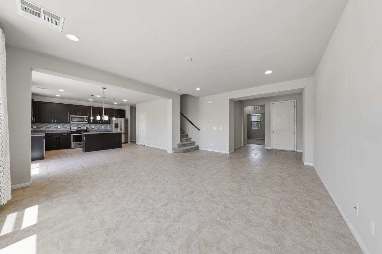 8963 Swaying Meadows Ct - Photo 6 of 33