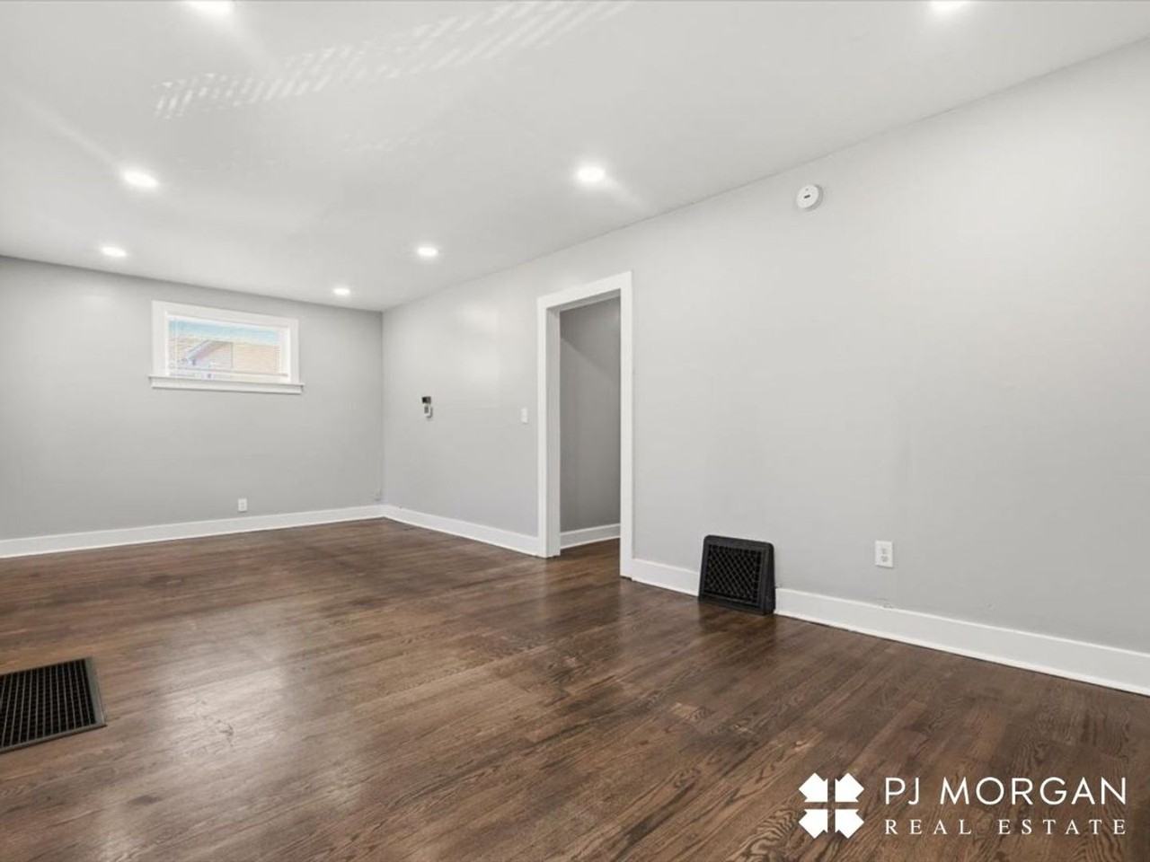 6031 Pine St - Photo 5 of 25