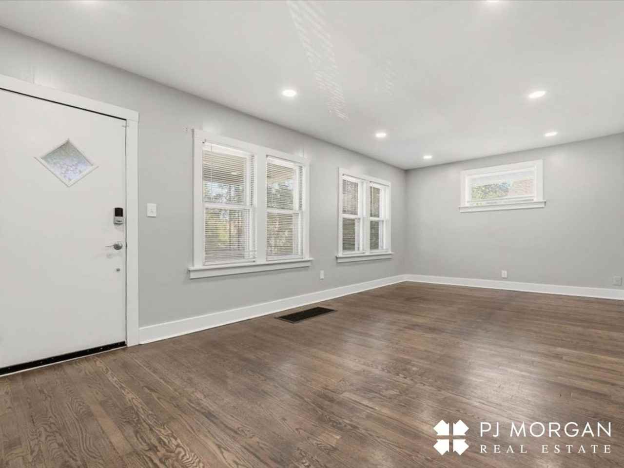 6031 Pine St - Photo 6 of 25