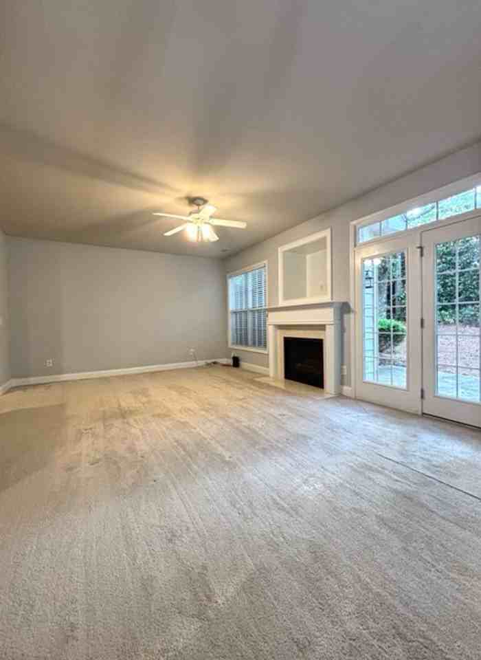 2408 Strand Ave - Photo 6 of 44