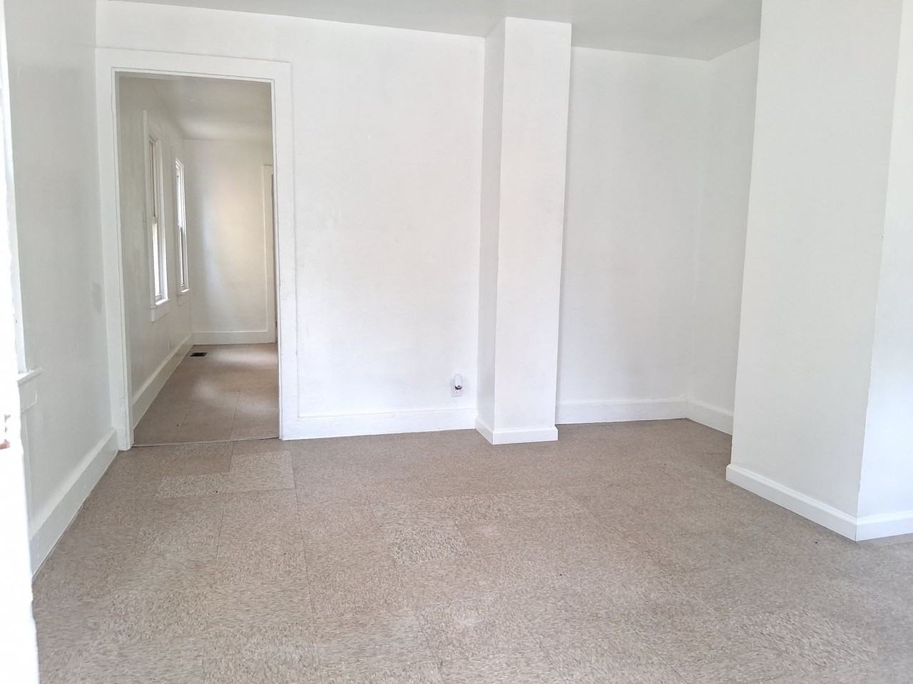 213 Cohansey St - Photo 2 of 19