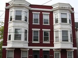 featured image of 425 W Franklin St