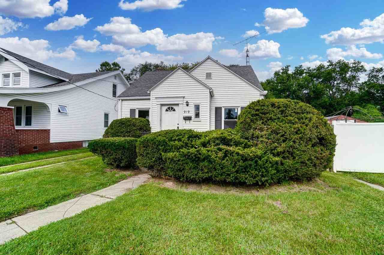 919 Brookley Blvd - Photo 2 of 40