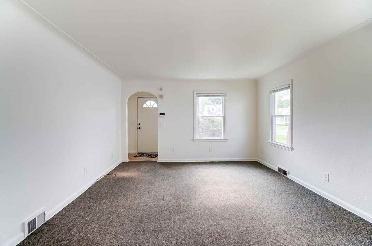 919 Brookley Blvd - Photo 4 of 40