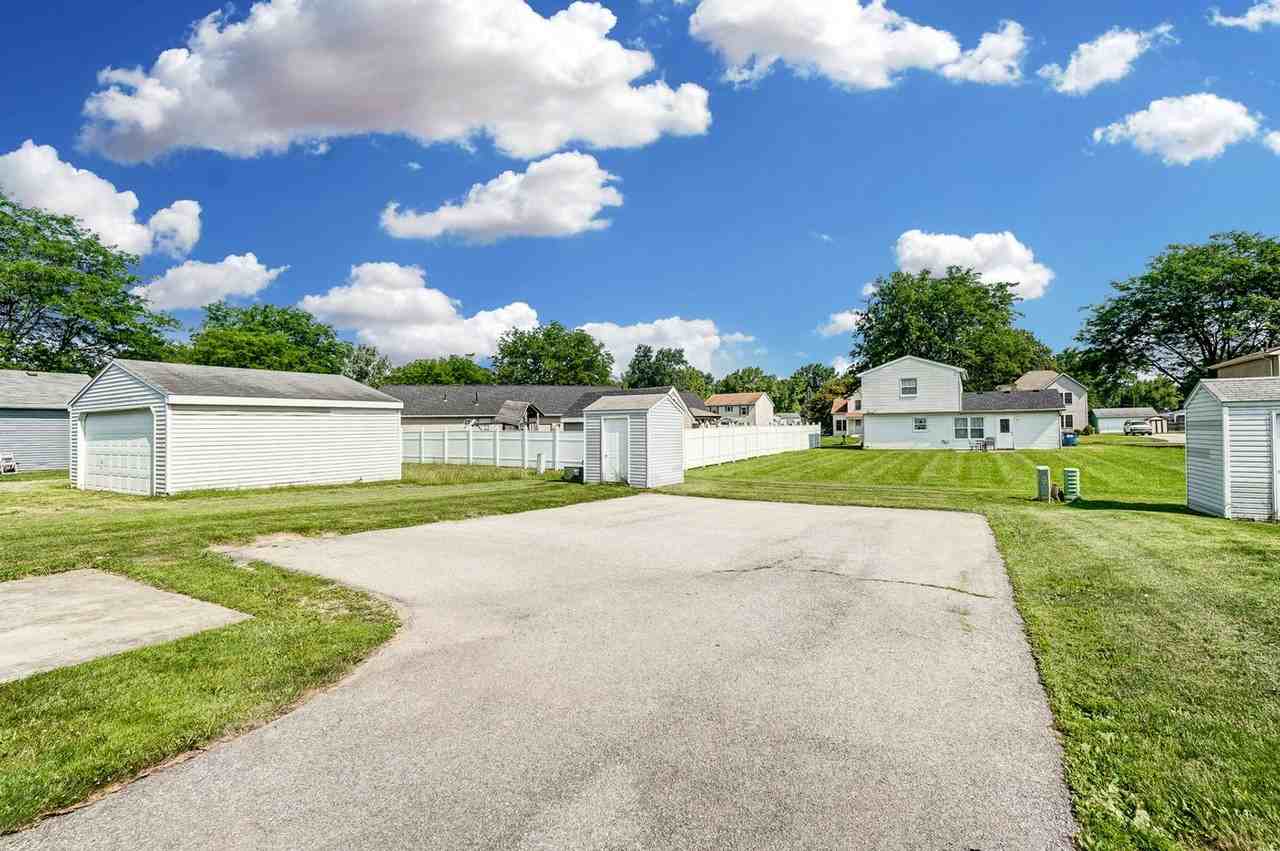 3704 Willow Run Dr - Photo 5 of 50