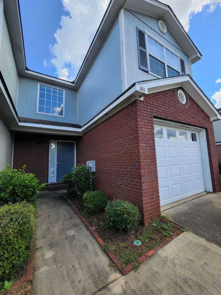 143 S Springview Dr - Photo 2 of 25