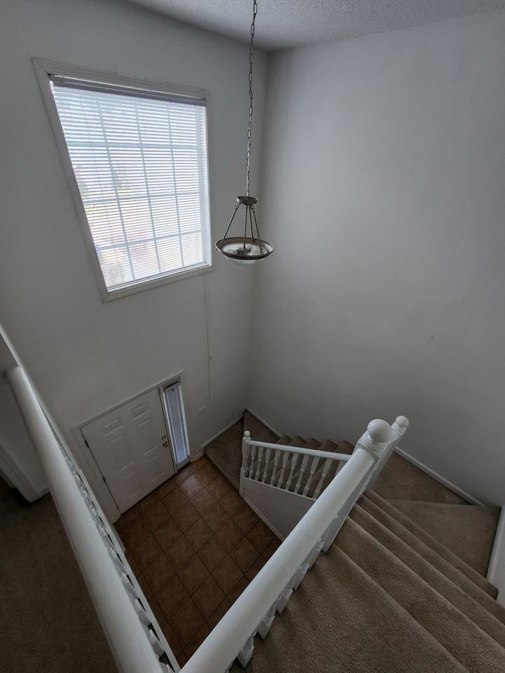 143 S Springview Dr - Photo 5 of 25