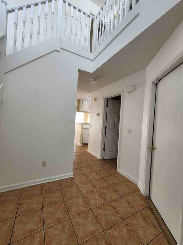 143 S Springview Dr - Photo 6 of 25