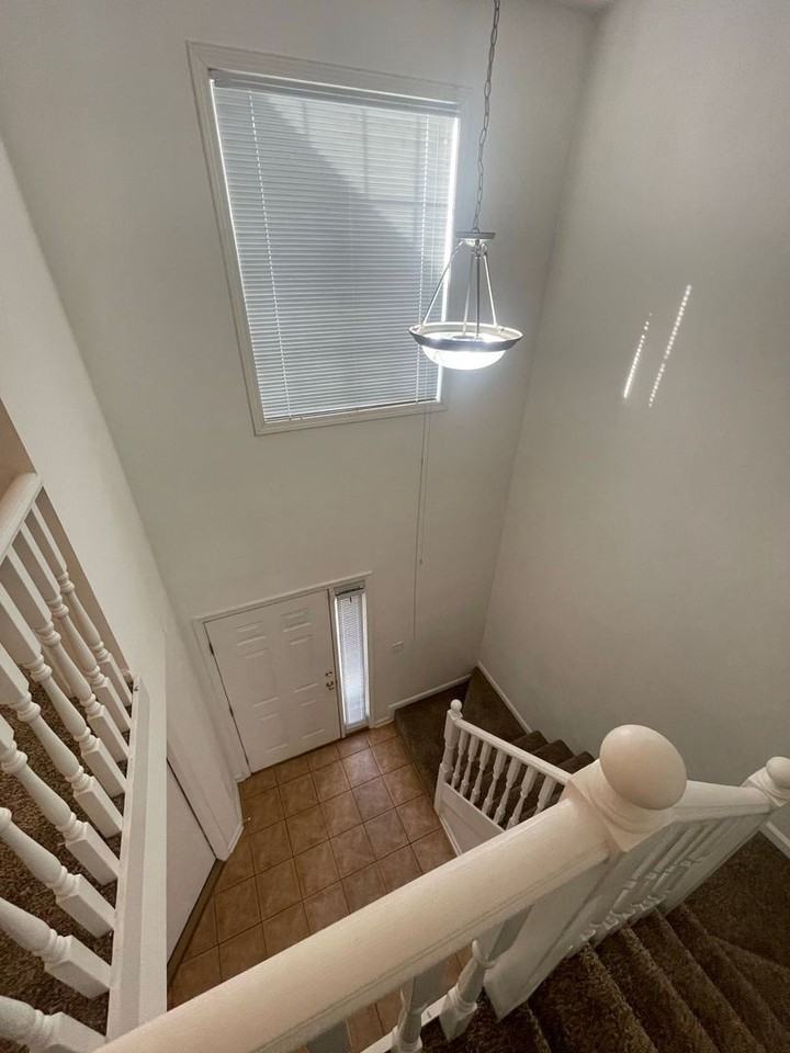 143 S Springview Dr - Photo 7 of 25