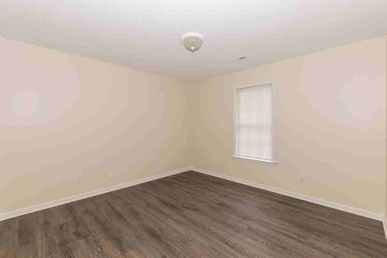709 Arden St - Photo 4 of 19