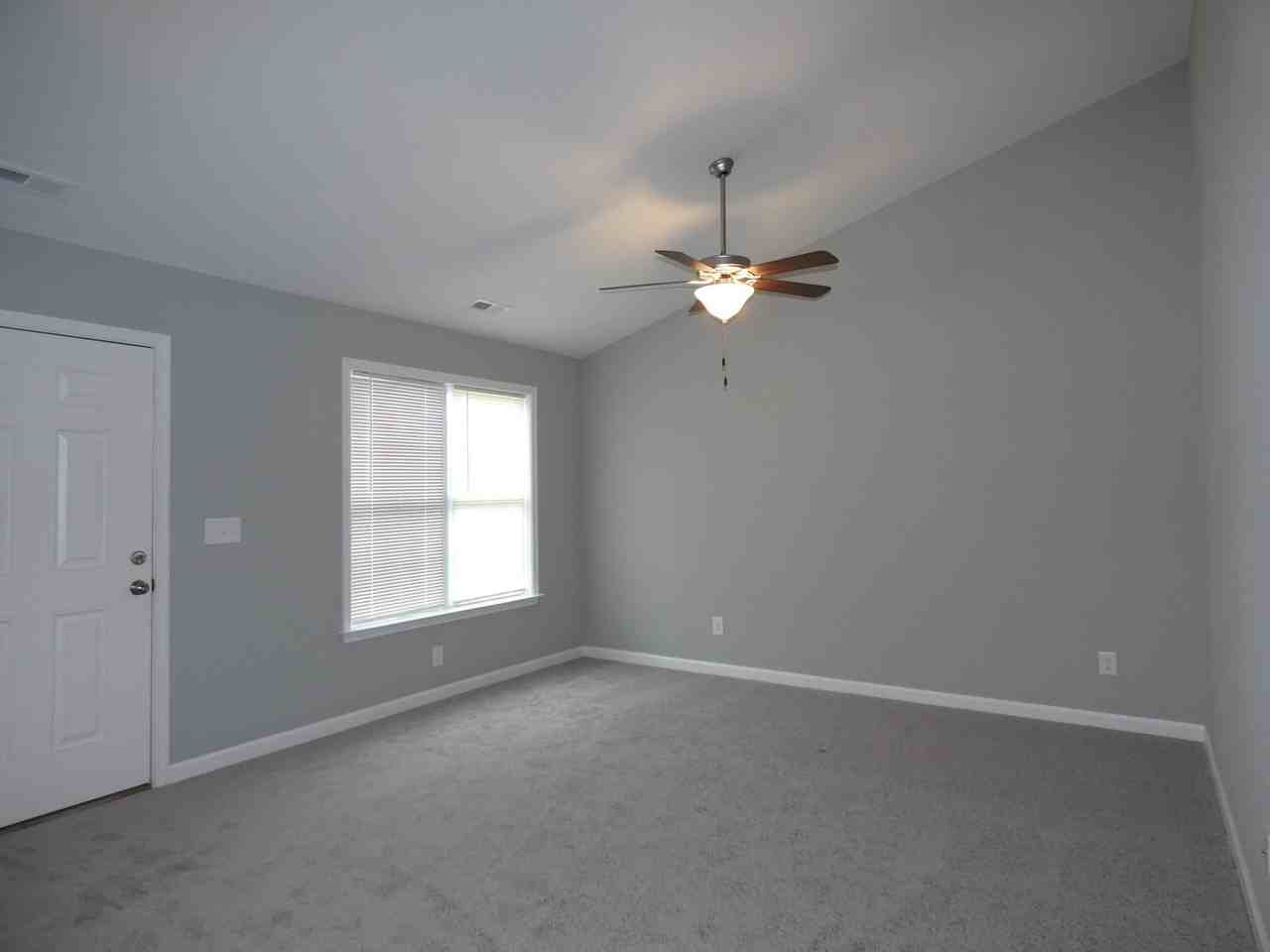 1984 Sapphire Rd - Photo 3 of 17