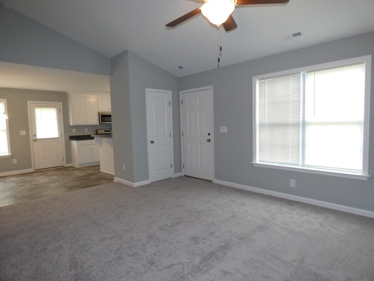 1984 Sapphire Rd - Photo 5 of 17