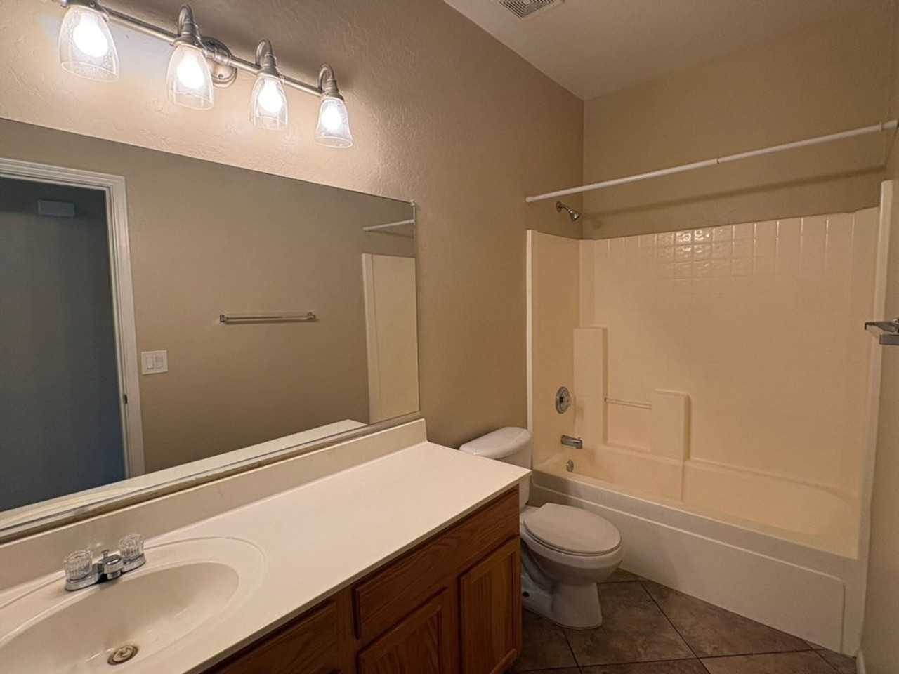 15337 W Port Au Prince Ln - Photo 4 of 11