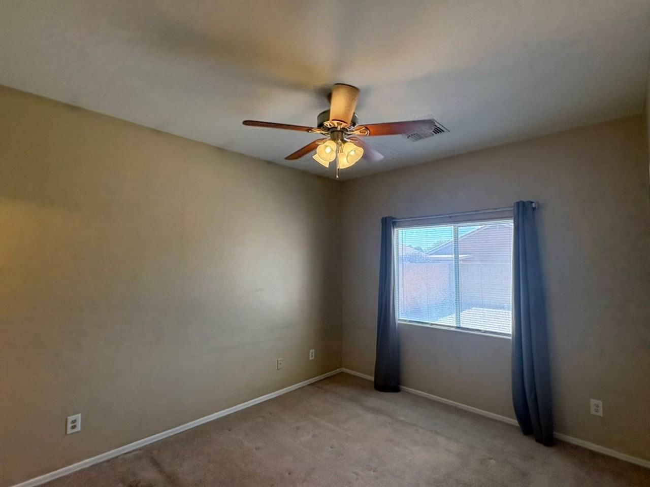 15337 W Port Au Prince Ln - Photo 6 of 11