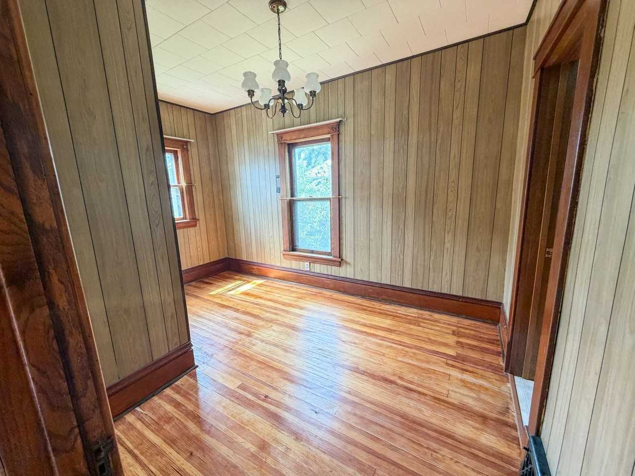 609 N Edmunds St - Photo 5 of 24
