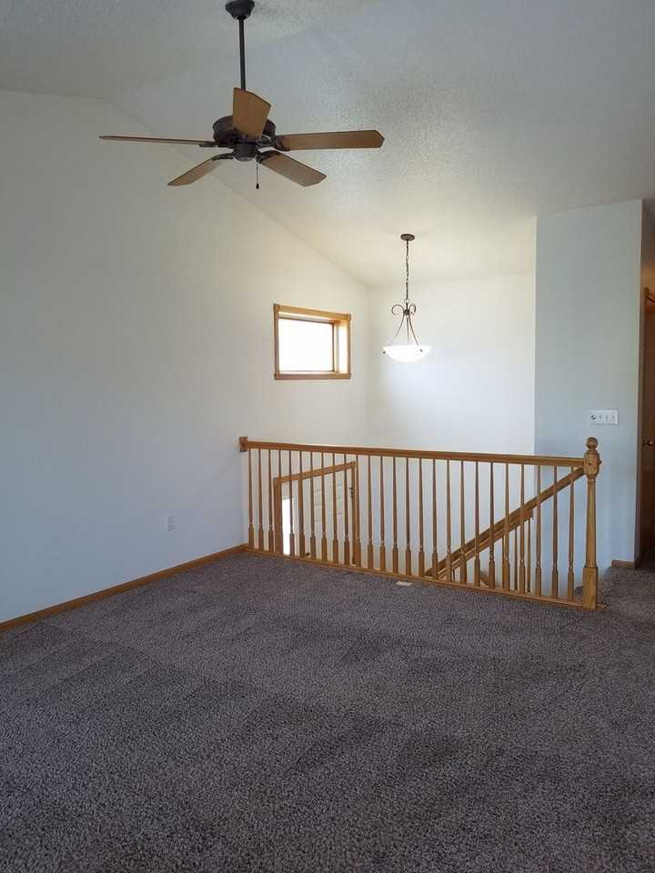 1605 51st St S - Photo 4 of 17