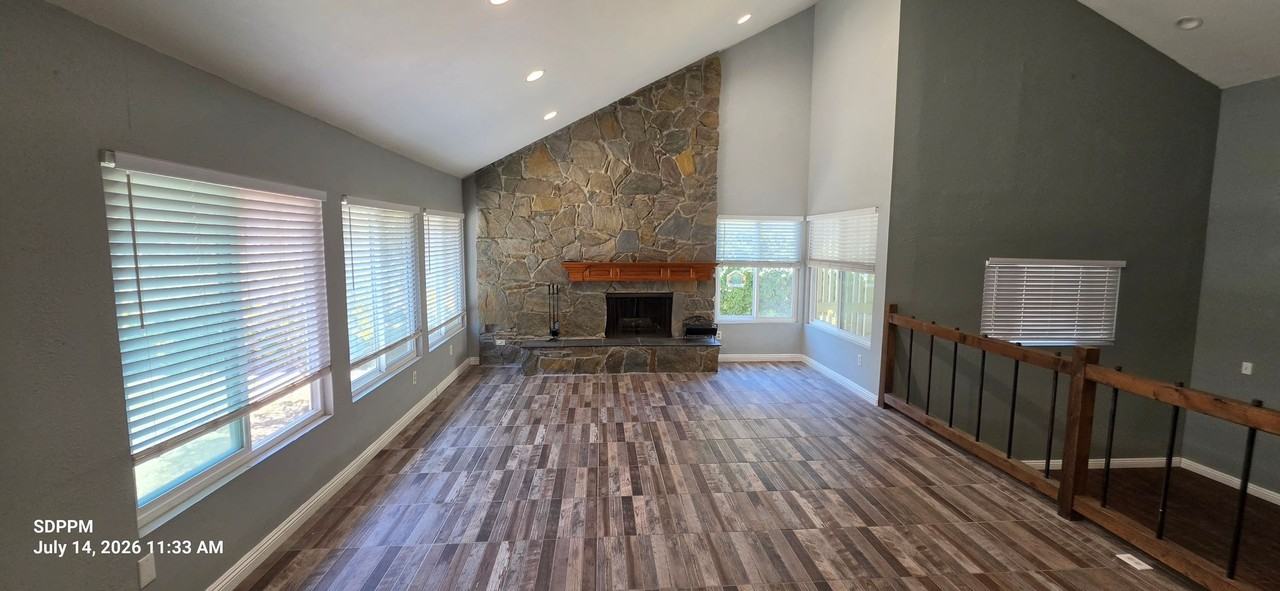 1524 Whitsett Dr - Photo 3 of 50