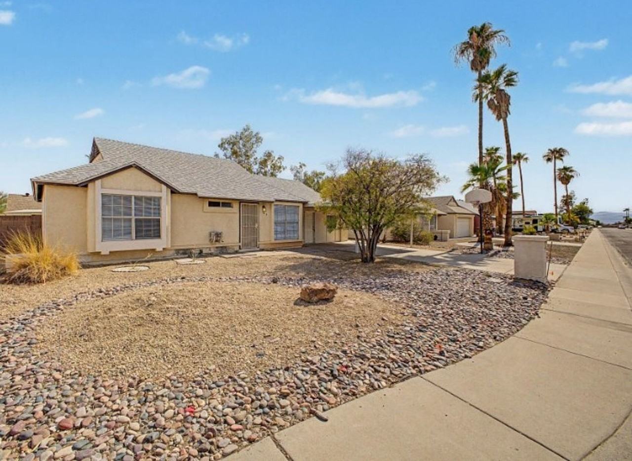 10719 W Vista Ave - Photo 2 of 27