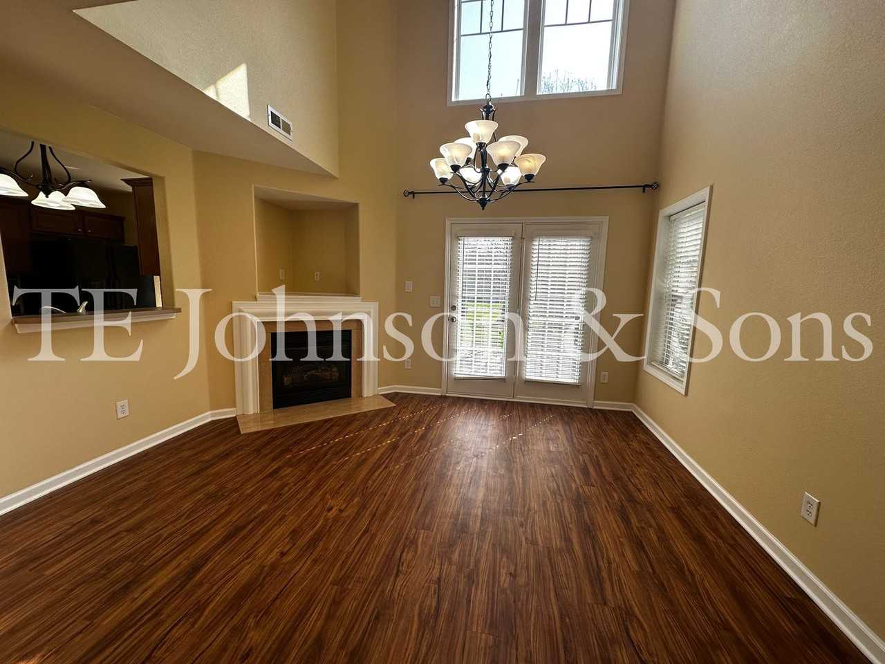 108 Greenway St - Photo 3 of 29