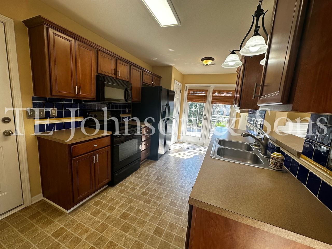 108 Greenway St - Photo 5 of 29