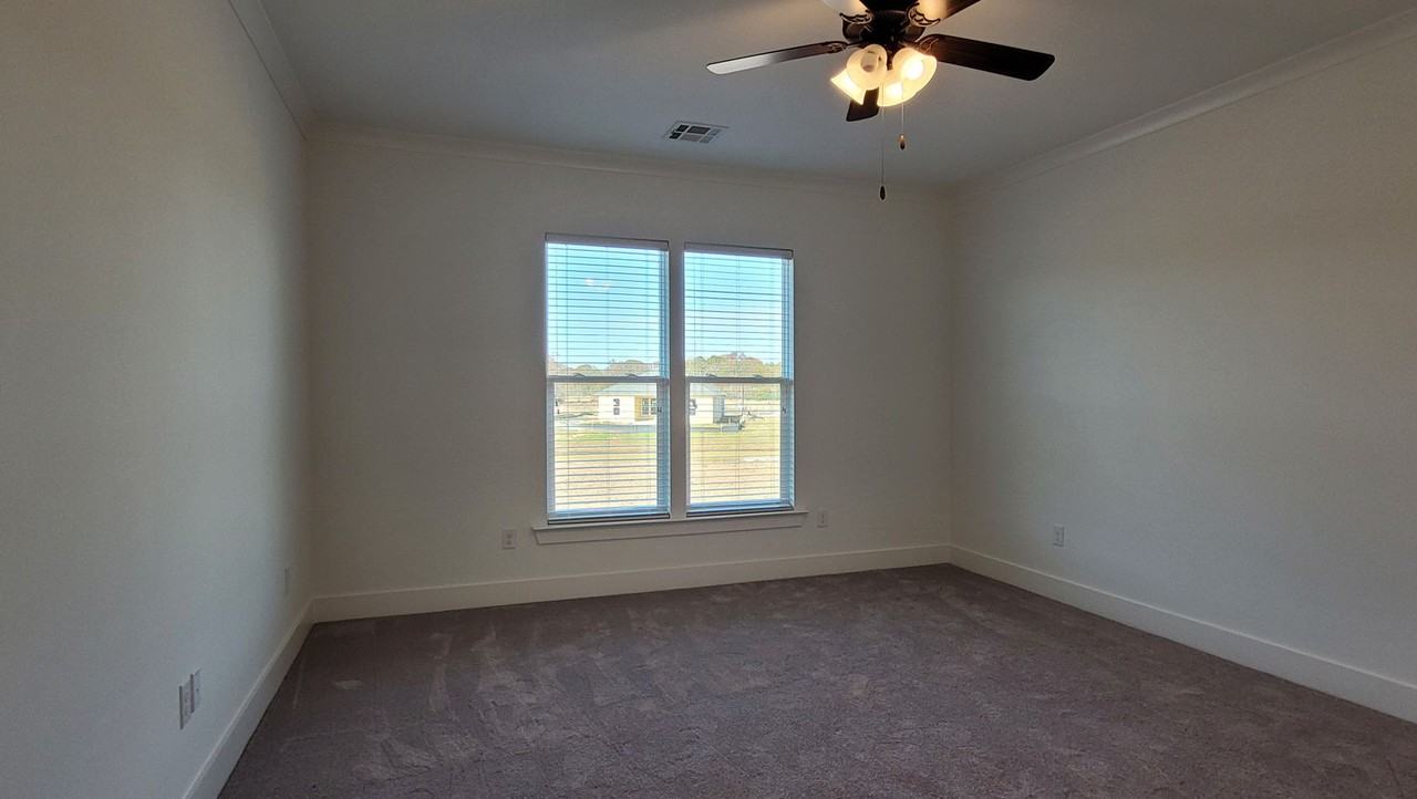18955 Pharlap Way - Photo 4 of 12